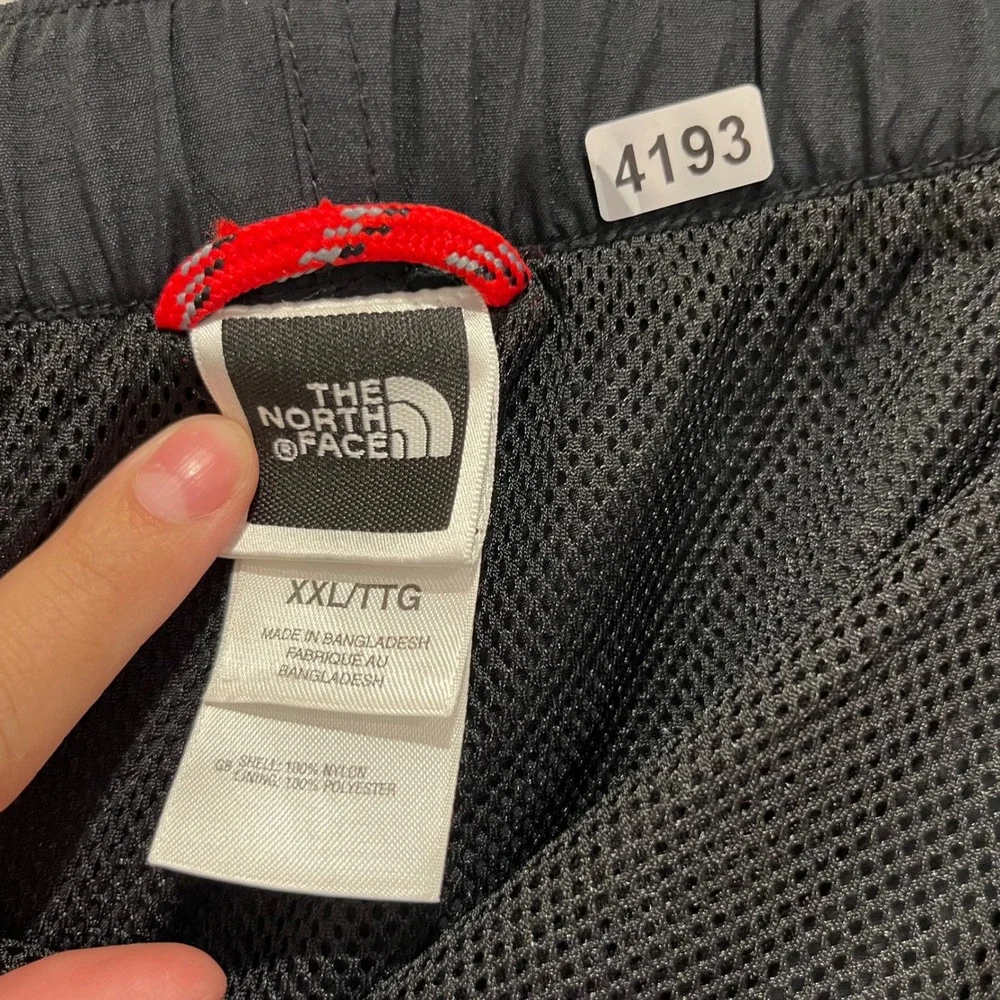 The North Face Mens Black Class V Belted Hiking Water Shorts XXL 2XL